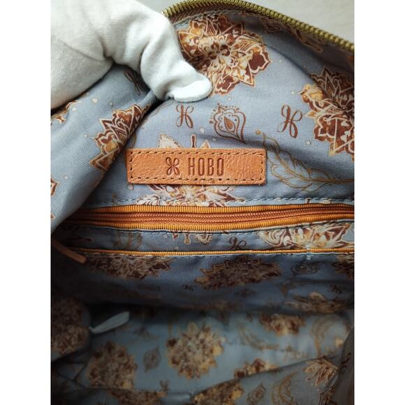 HOBO Brown Leather Double Handles Zipper Closure Shoulder Bag - Picture 11 of 16